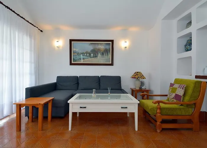 3Br Beach House - Solarium & Shower Terrace