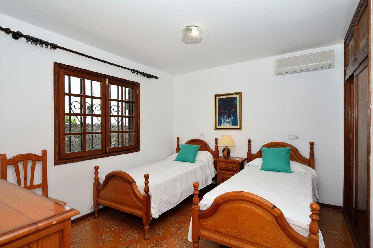 3br House - Solarium & Shower Terrace